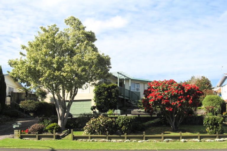 Photo of property in 60 Esmeralda Street, Welcome Bay, Tauranga, 3112