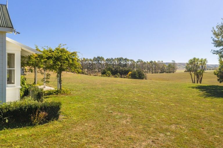 Photo of property in 724 Porangahau Road, Waipukurau, 4282