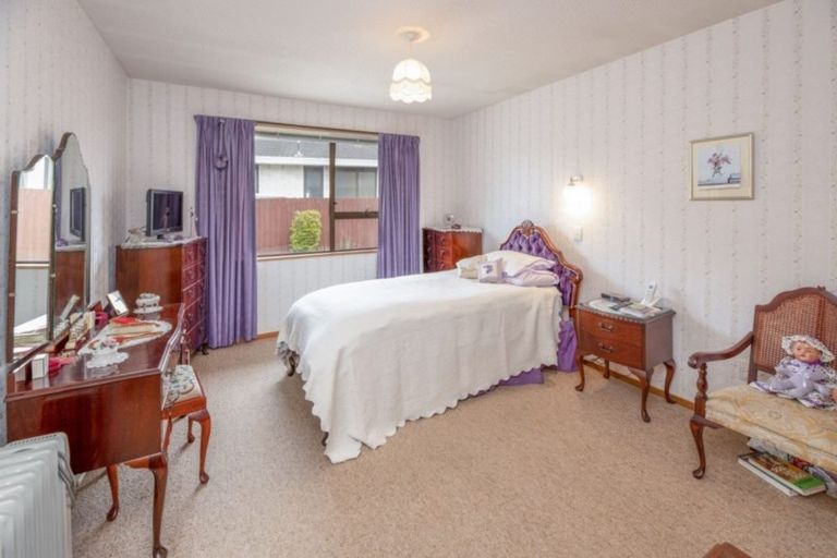 Photo of property in 5a Rolfe Place, Bishopdale, Christchurch, 8053