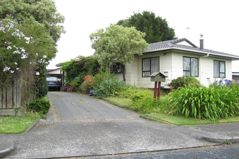 Photo of property in 3 Nadine Place, Mangere Bridge, Auckland, 2022