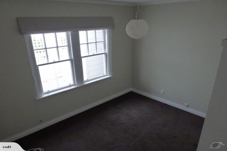 Photo of property in 5a Grove Road, Kelburn, Wellington, 6012