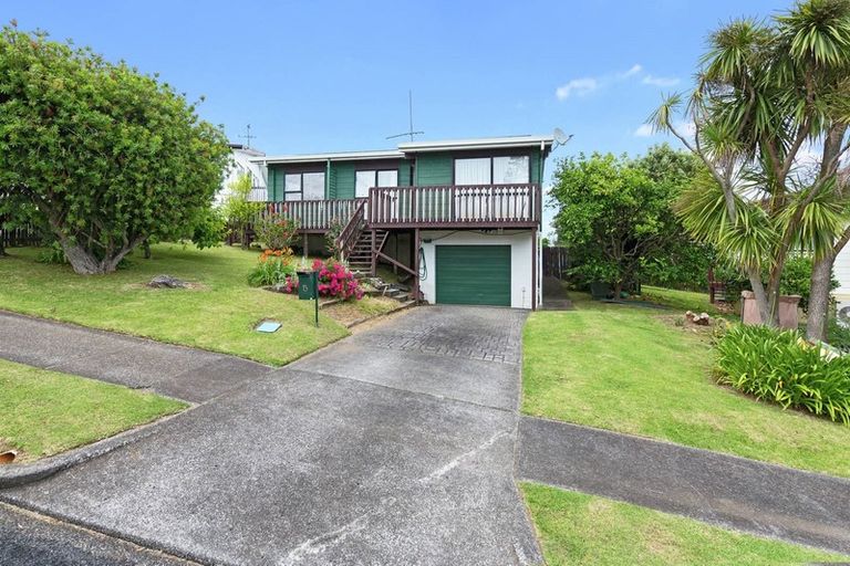 Photo of property in 5 Glenshee Place, Highland Park, Auckland, 2010