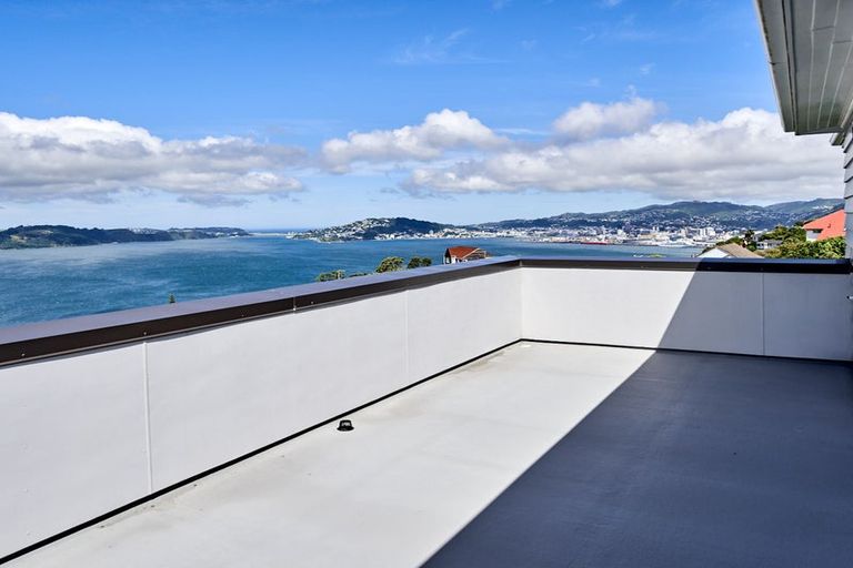 Photo of property in 102 Homebush Road, Khandallah, Wellington, 6035