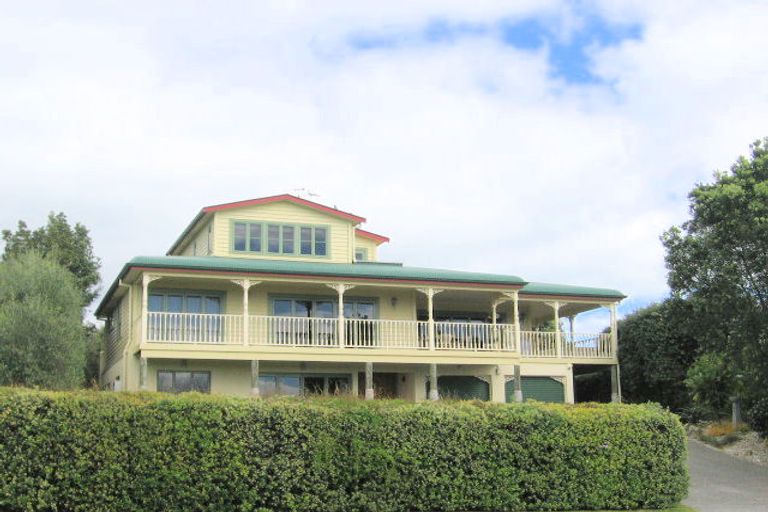 Photo of property in 96 Oceanview Road, Mount Maunganui, 3116