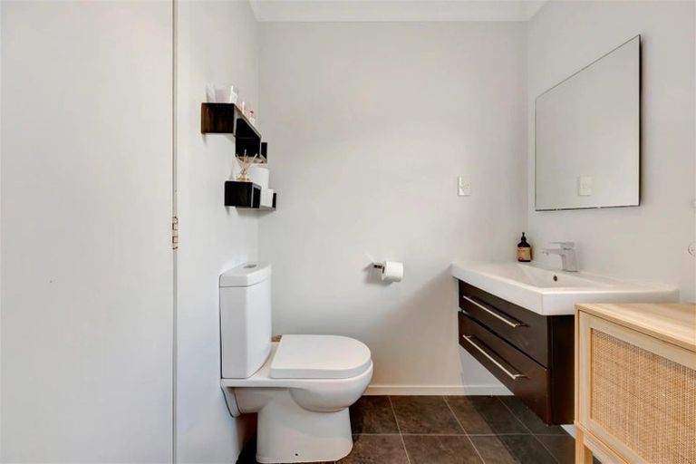 Photo of property in 82 Urlich Avenue, Melville, Hamilton, 3206