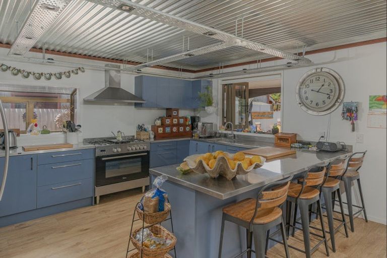 Photo of property in 36 Manaia Road, Tairua, 3508