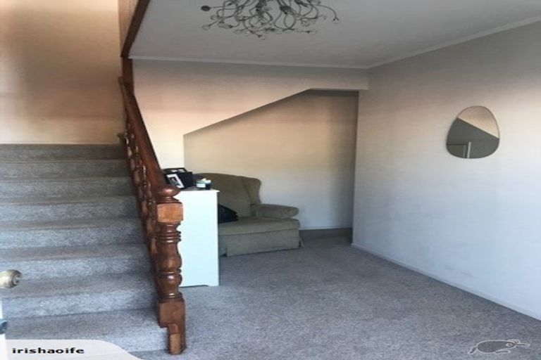 Photo of property in 24a East Coast Road, Milford, Auckland, 0620