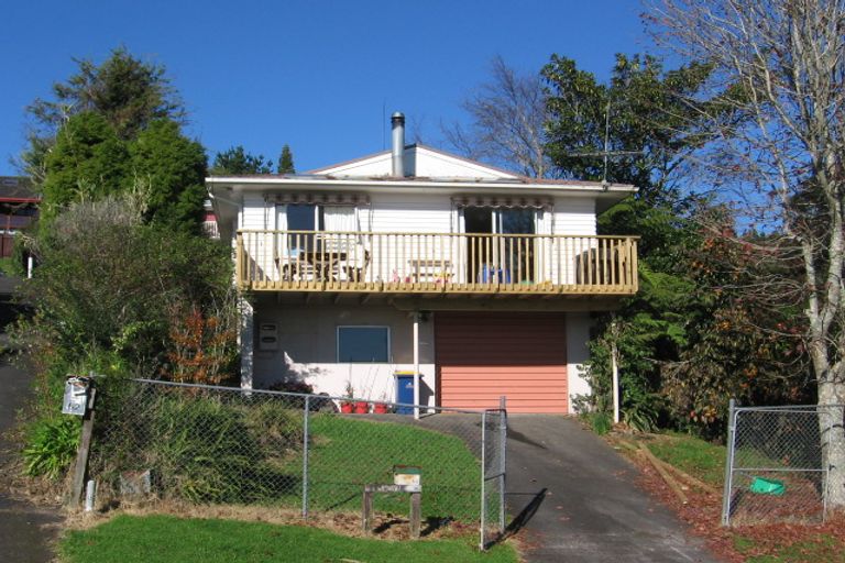 Photo of property in 64 Paewai Road, Glen Eden, Auckland, 0602