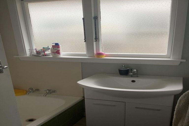 Photo of property in 1/25 Hills Road, Edgeware, Christchurch, 8013