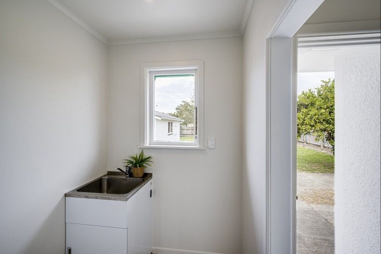 Photo of property in 11 Kelvin Road, Maraenui, Napier, 4110