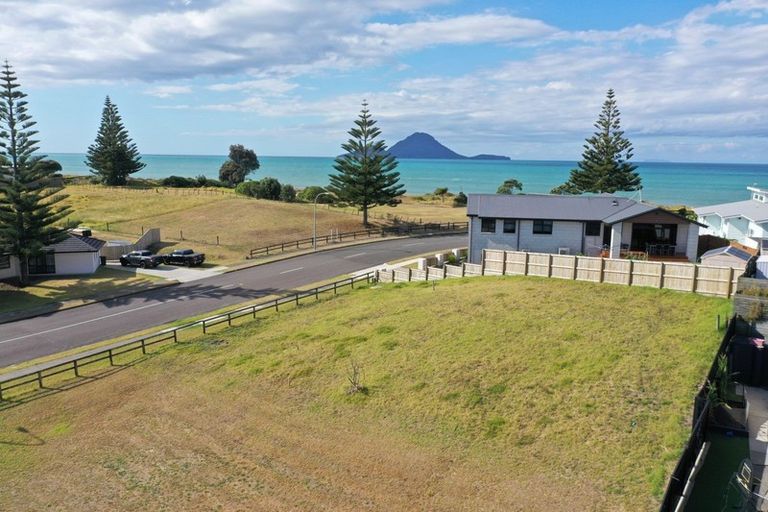 Photo of property in 2 Pacific Parade, Coastlands, Whakatane, 3120