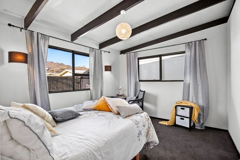 Photo of property in 30 Achil Street, Cromwell, 9310