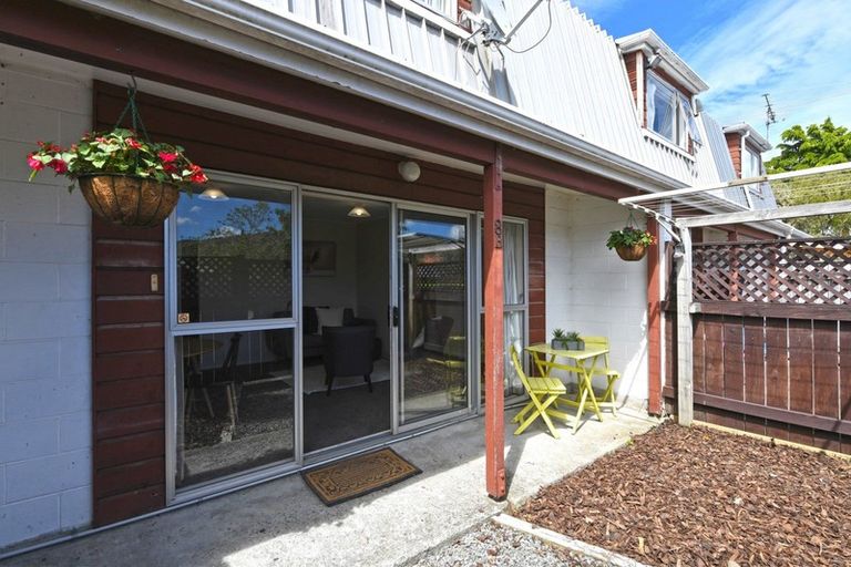 Photo of property in 8b Montgomery Crescent, Clouston Park, Upper Hutt, 5018