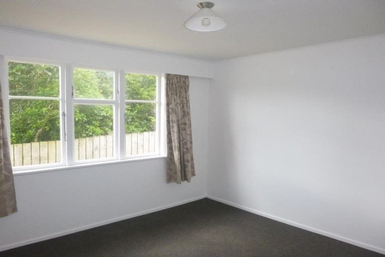 Photo of property in 23 Amundsen Grove, Stokes Valley, Lower Hutt, 5019