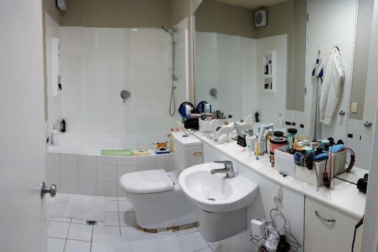 Photo of property in Sirocco Apartments, 610/8 Church Street, Wellington Central, Wellington, 6011