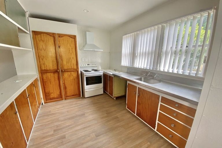 Photo of property in 14 Mcclintock Road, Massey, Auckland, 0614