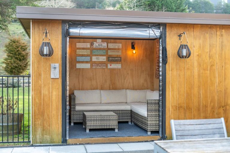 Photo of property in 101 Emerald Hill Drive, Birchville, Upper Hutt, 5018