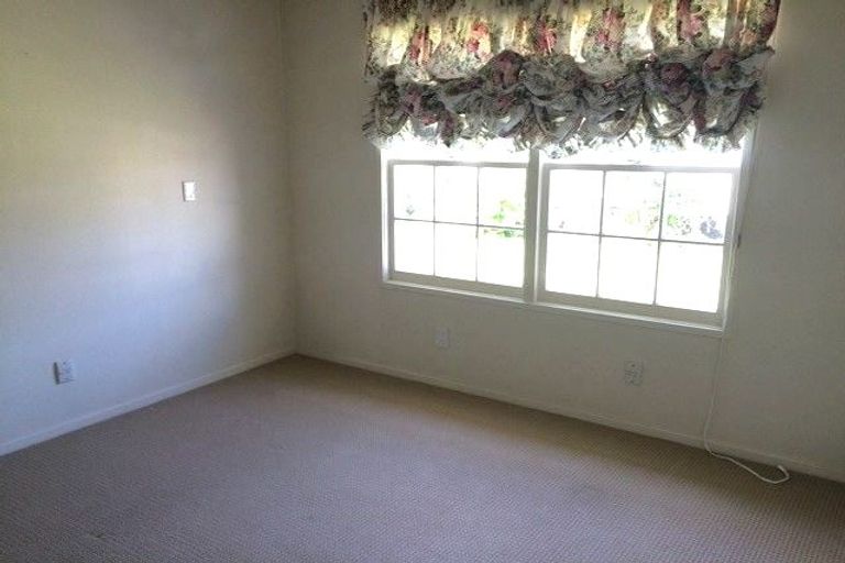 Photo of property in 23 Serrita Avenue, Sunnyhills, Auckland, 2010