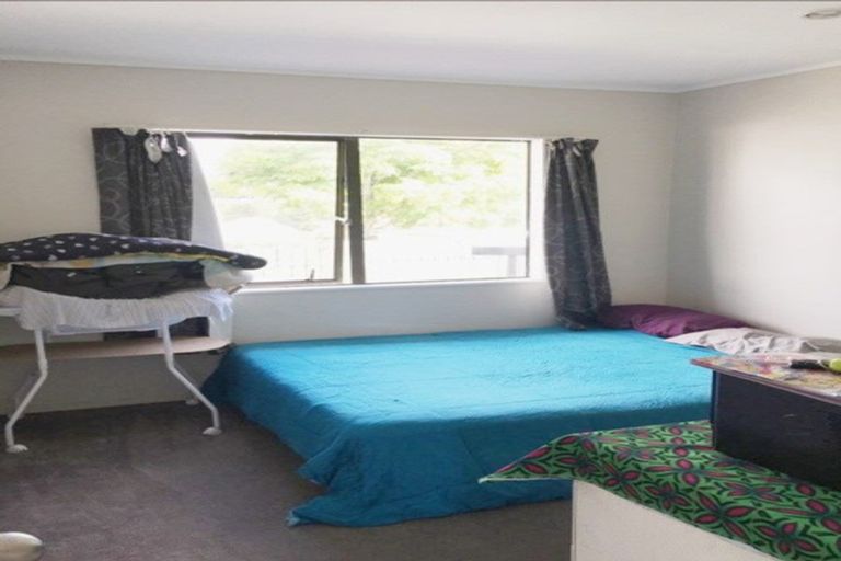 Photo of property in 1/7 Elvira Place, Ranui, Auckland, 0612