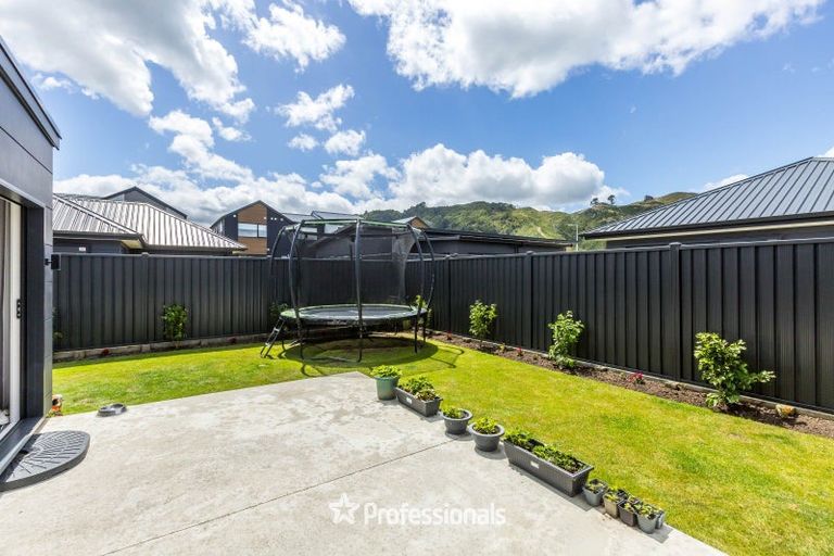 Photo of property in 13 Castletown Street, Wallaceville, Upper Hutt, 5018