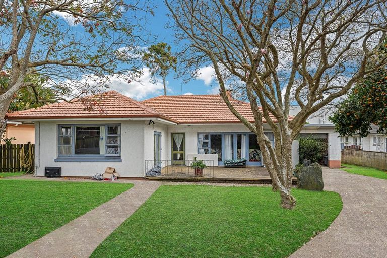 Photo of property in 53 Takanini Road, Takanini, 2112