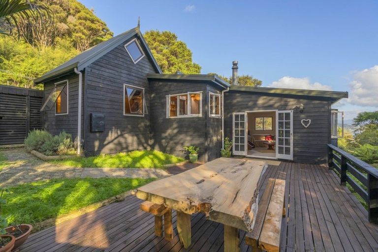 Photo of property in 5b Pohutukawa Grove, Whitianga, 3510