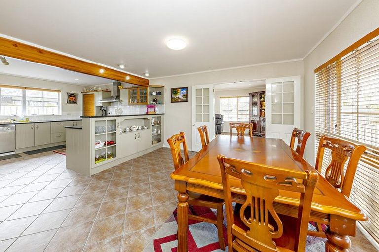 Photo of property in 47 Evanda Crescent, Conifer Grove, Takanini, 2112