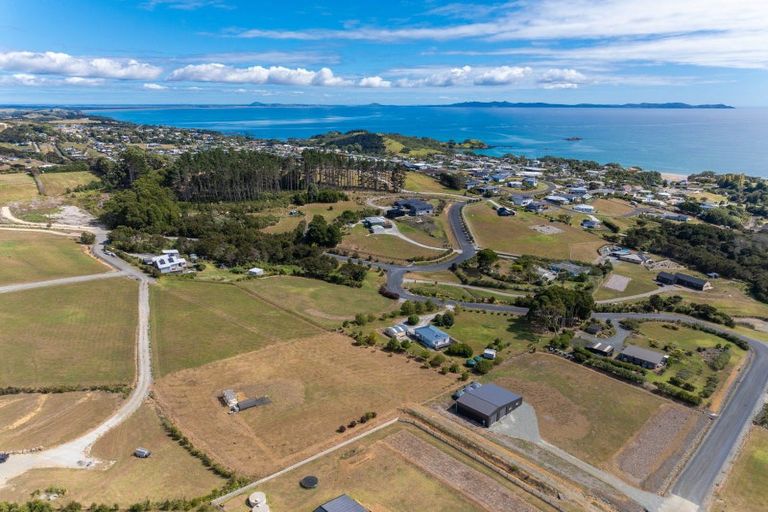 Photo of property in 10 Amelie Place, Coopers Beach, 0420
