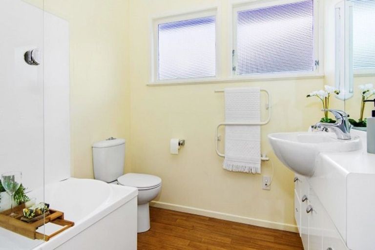 Photo of property in 16 Bernard Street, Chedworth, Hamilton, 3210