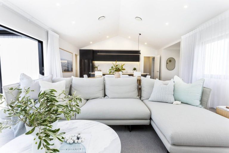 Photo of property in 20 Salisbury Crescent, Wallaceville, Upper Hutt, 5018