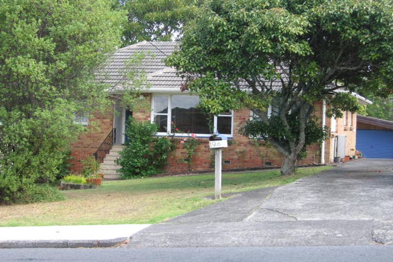 Photo of property in 19 Taupo Street, Green Bay, Auckland, 0604
