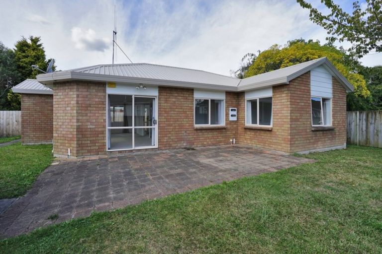 Photo of property in 5a Le Quesne Place, Fairfield, Hamilton, 3214