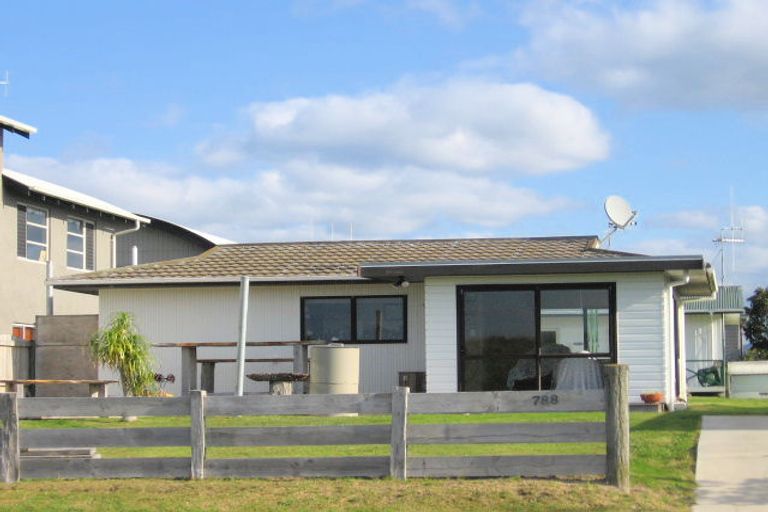 Photo of property in 1/788 Papamoa Beach Road, Papamoa Beach, Papamoa, 3118
