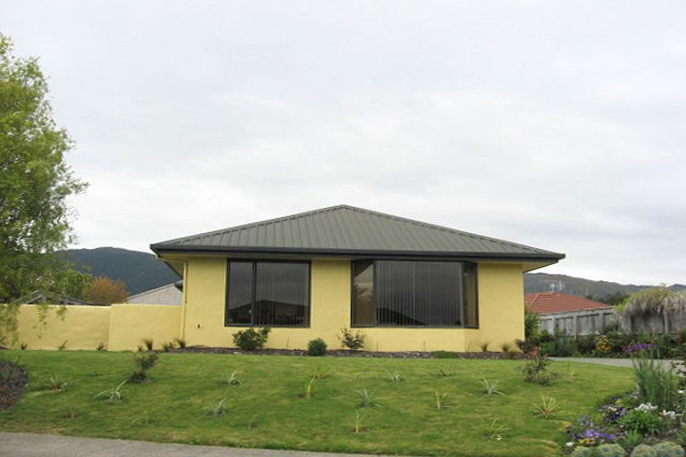 Photo of property in 14 Baxter Place, Stoke, Nelson, 7011