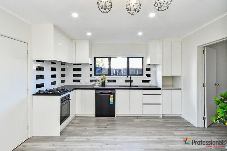 Photo of property in 28 Pah Road, Papatoetoe, Auckland, 2025