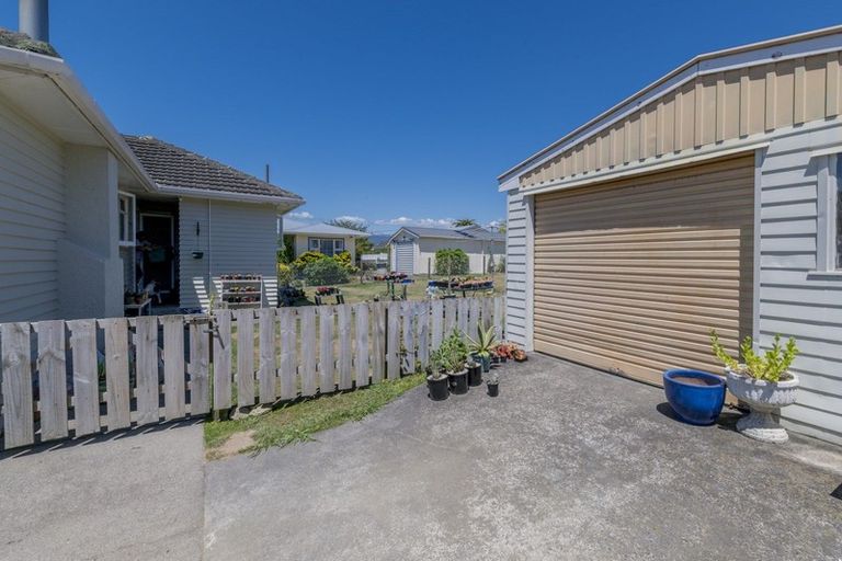 Photo of property in 147 Queen Street West, Levin, 5510