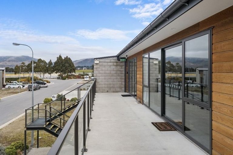 Photo of property in 16 Silverstone Drive, Cromwell, 9384