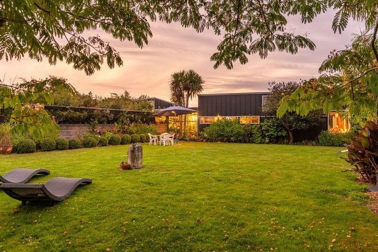 Photo of property in 37 Kensington Drive, Peka Peka, Waikanae, 5391