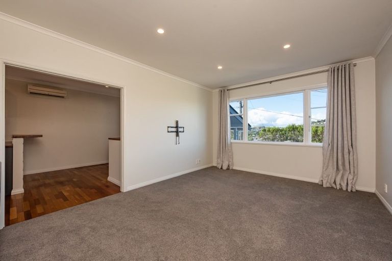 Photo of property in 32 Prospect Terrace, Johnsonville, Wellington, 6037