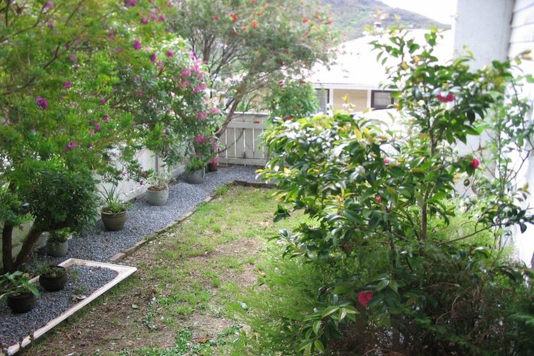 Photo of property in 26 Holmes Grove, Naenae, Lower Hutt, 5011