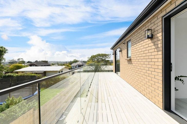Photo of property in 6a Cutler Street, New Lynn, Auckland, 0600