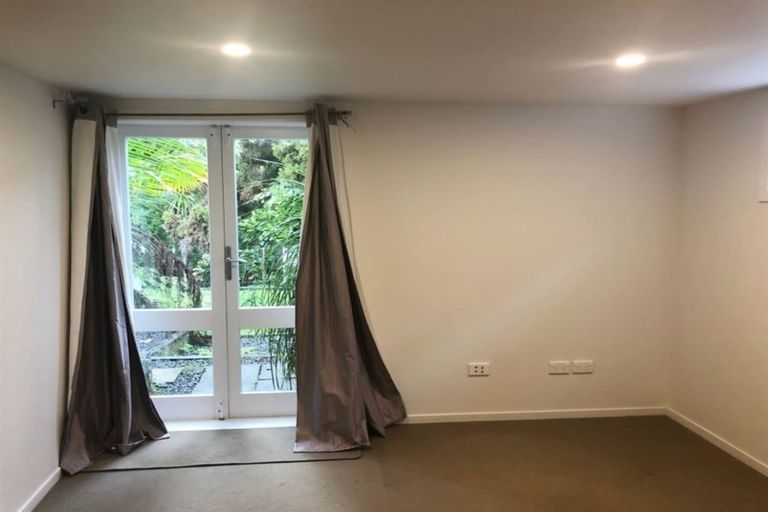 Photo of property in 17 Beverly Place, New Lynn, Auckland, 0600