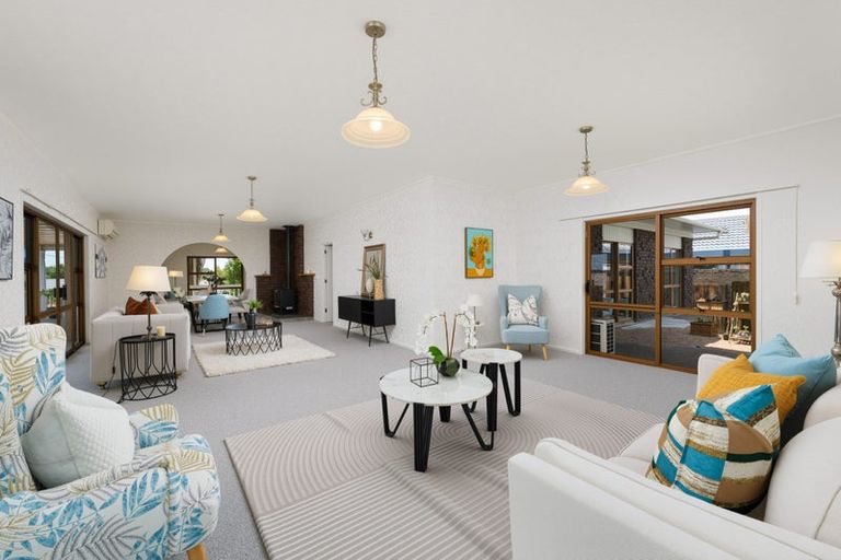 Photo of property in 35d Edmonton Road, Henderson, Auckland, 0612