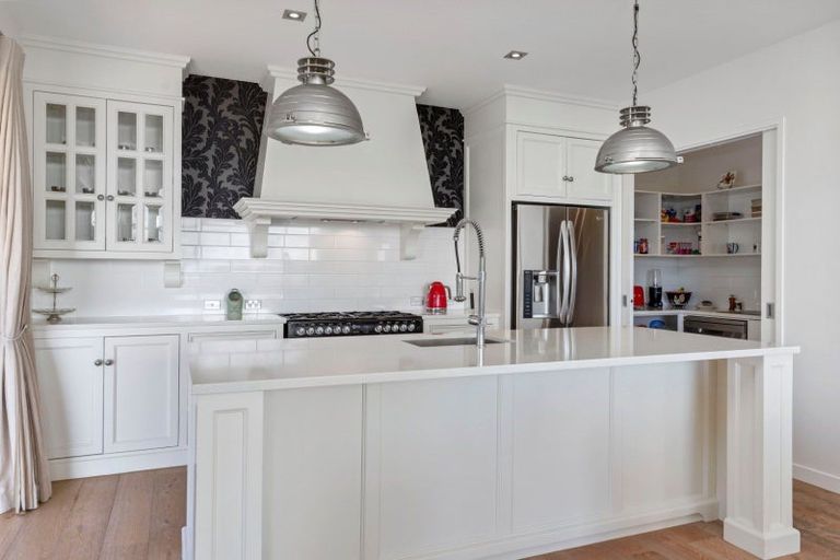 Photo of property in 22 Estuary View Road, Welcome Bay, Tauranga, 3112