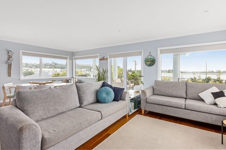 Photo of property in 17 Meeanee Quay, Westshore, Napier, 4110