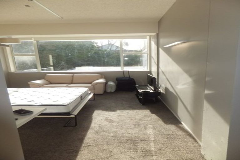 Photo of property in Sharella Living, 20 Glenmore Street, Thorndon, Wellington, 6011