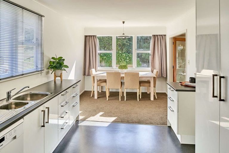 Photo of property in 22 Angell Street, Johnsonville, Wellington, 6037