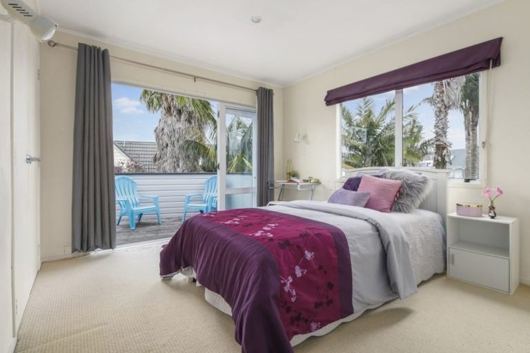 Photo of property in 6 Catania Place, Conifer Grove, Takanini, 2112