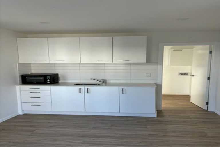 Photo of property in 2/11 Teal Crescent, Beach Haven, Auckland, 0626