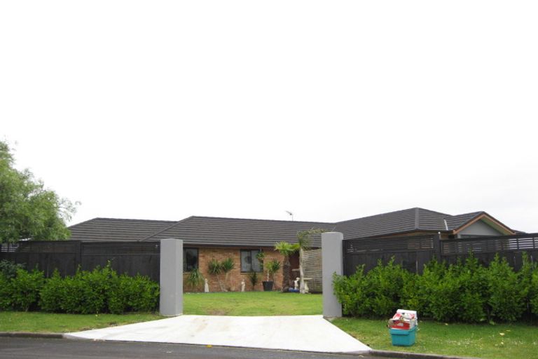 Photo of property in 1 Heenans Way, Rosehill, Papakura, 2113